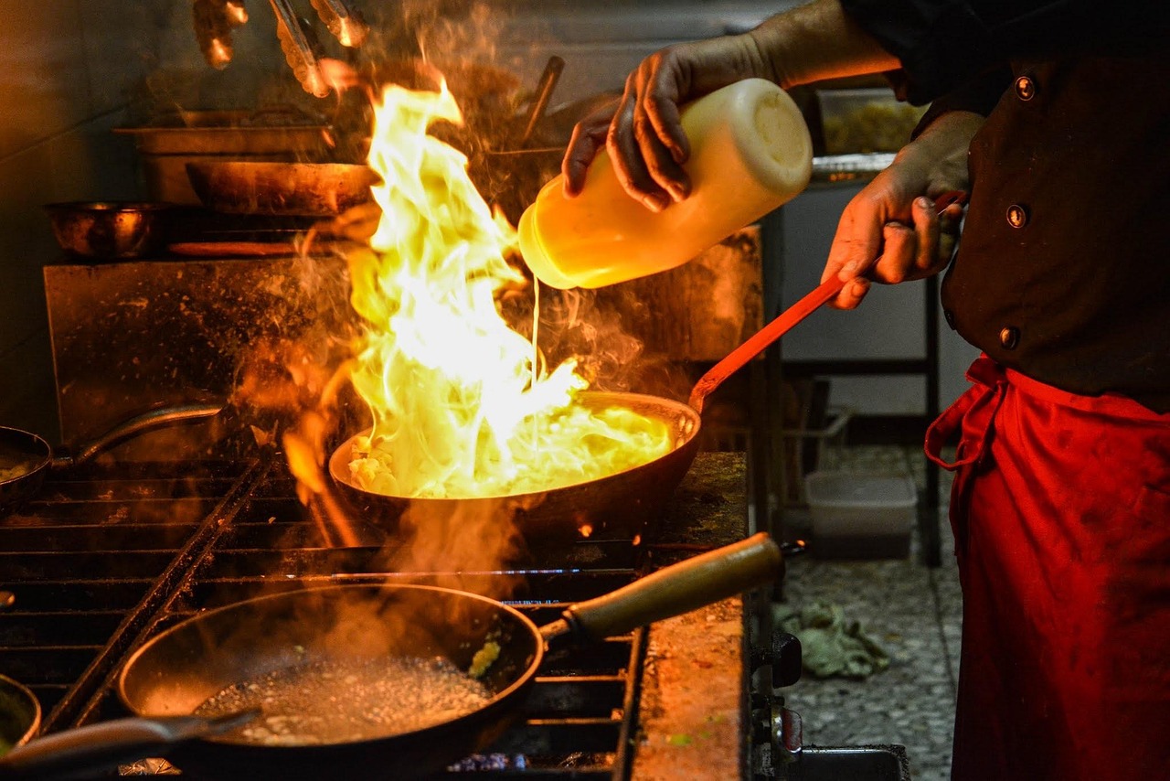 7 Keunggulan Minyak Kelapa sebagai Bahan Baku Utama dalam Industri Pangan